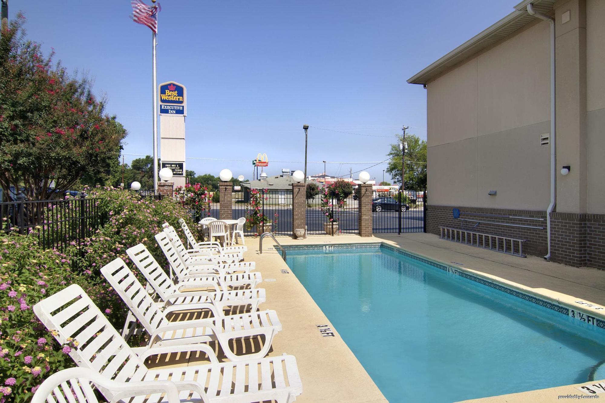 Econo Lodge Waynesboro Exterior photo