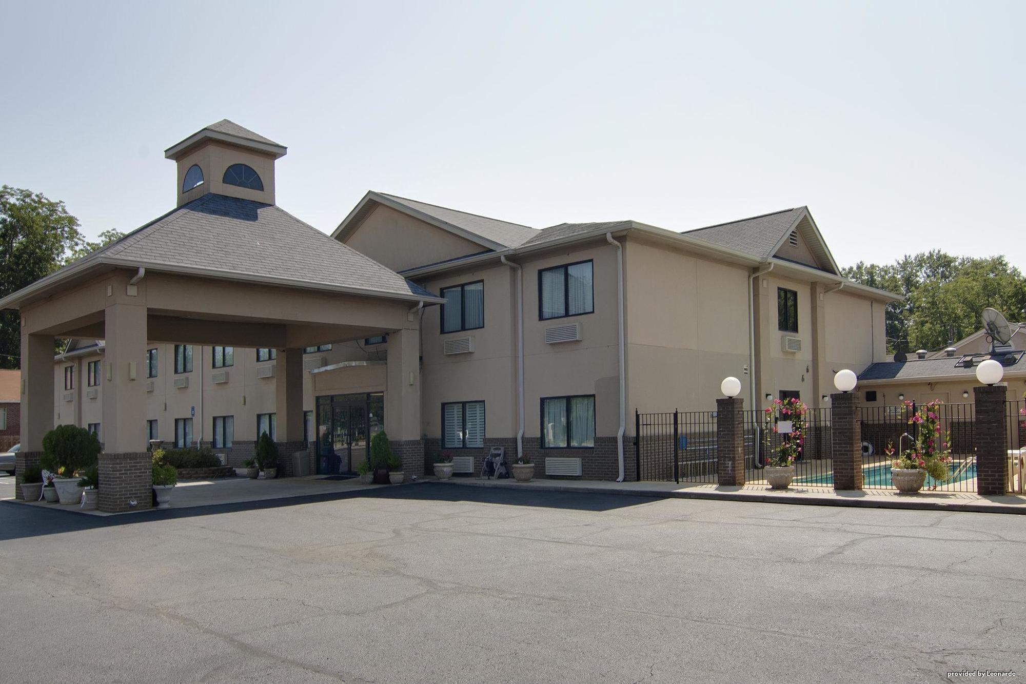 Econo Lodge Waynesboro Exterior photo